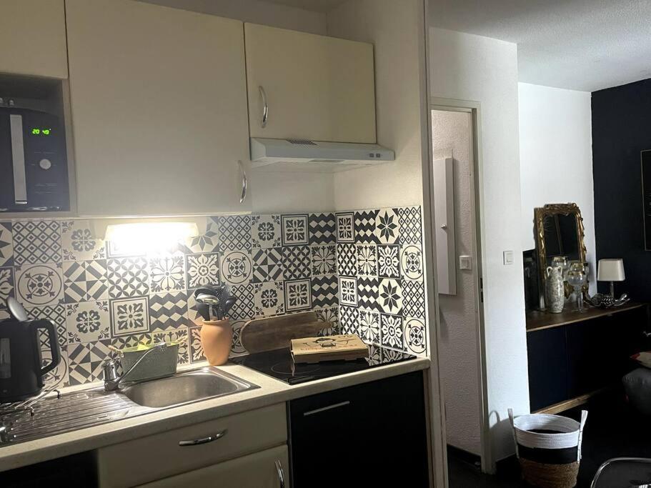 Le Chic Apartment Lourdes Exterior photo